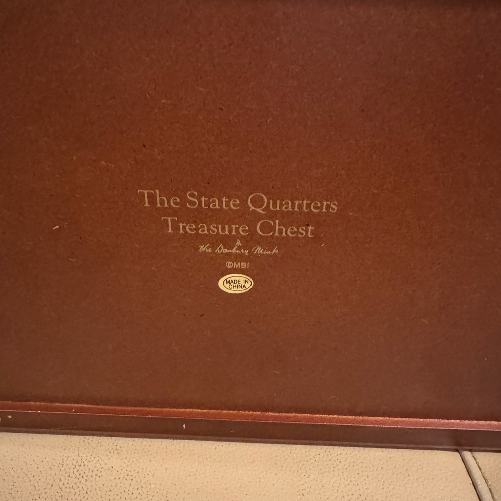 DANBURY MINT Wooden State Quarters Treasure Chest with Blue Velvet Interior - Picture 15 of 16